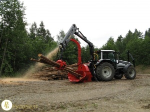 Измельчитель древесных отходов FARMI 381 HFC с приводом от трактора