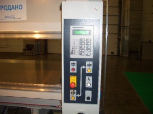 Гидравлический горячий пресс модель P/50 2500х1300 с нижней подвижной плитой, эл.нагревом и масляным теплоносителем