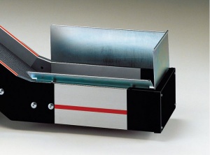 Конвейер для отвода готовой продукции MASS NDS5 (Италия) со встроенным сепаратором литников