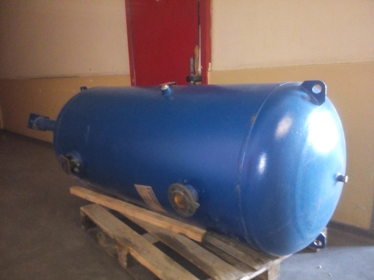 Ресивер квадратный для компрессора. Б у ресиверы компрессор. Воздухосборники для компрессоров. Б у ресиверы компрессор. Ресивер remeza рв 500.