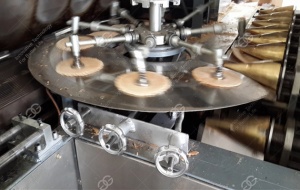 Автоматическая линия по производству вафельным конуси-Модель В (вафельные конусы пределах 185 мм в длину)