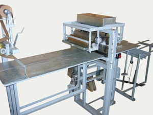 дноукладчик и комплект оборудования для производства бумажных мешков