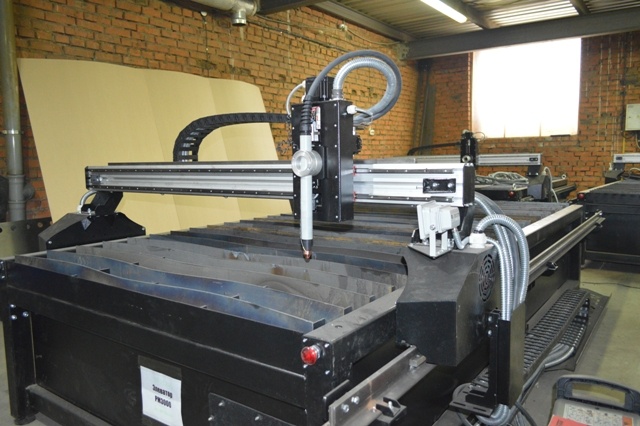 Установка плазменной резки в наличии 1500х3000мм купить в Чебоксарах по ...