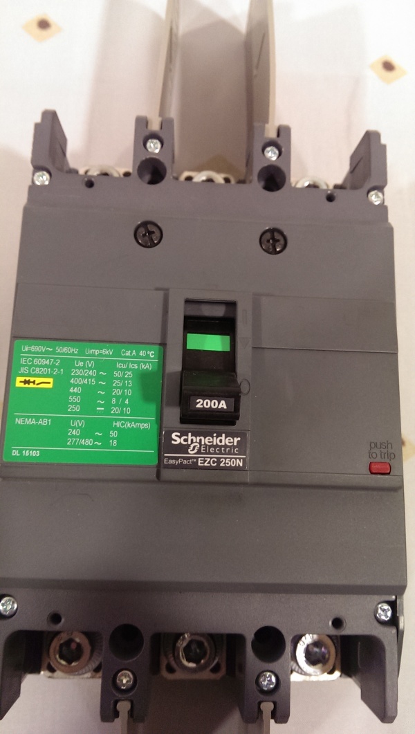 Автоматический выключатель ЕZC250N200A