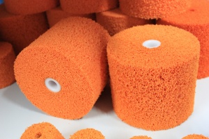 Листы из пористой оранжевой губки (натуральной резины)