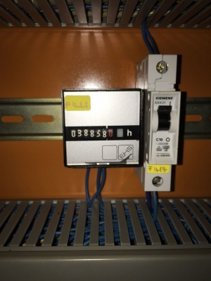 Вертикальный фрезерный станок с ЧПУ MIKRON VC 1000