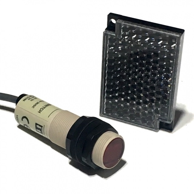 Рефлекторный датчик. Датчик оптический м18. E3f3-r31 оптический датчик. Оптический датчик PNP 3 М. Omron e3f2-r2c4 фотоэлектрический.