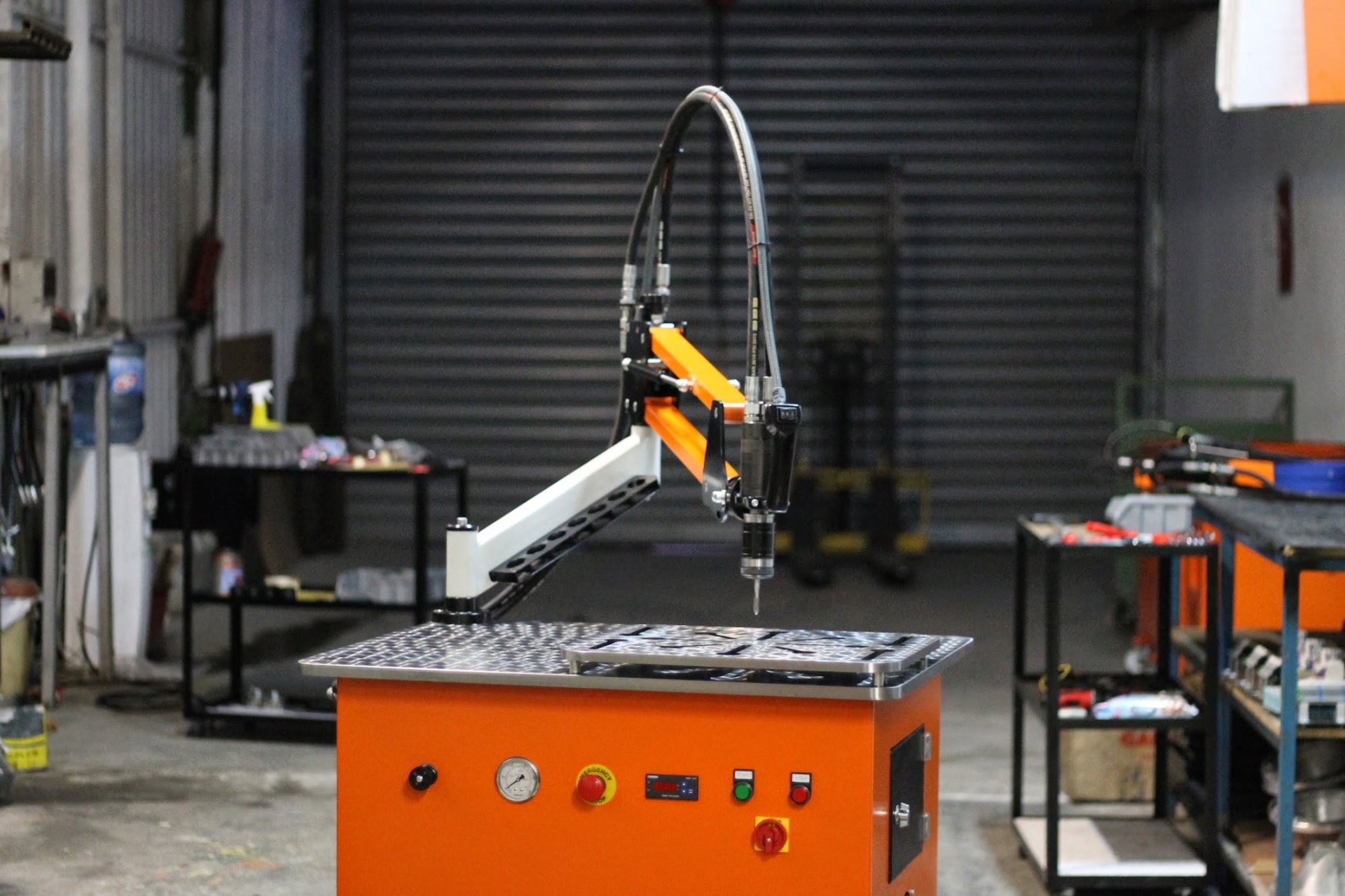 манипулятор сверлильно-резьбонарезной dtm-10. станок манипулятором. манипулятор резьбонарезной etm-16. резьбонарезной манипулятор м24. резьбонарезной манипулятор м3-м12.