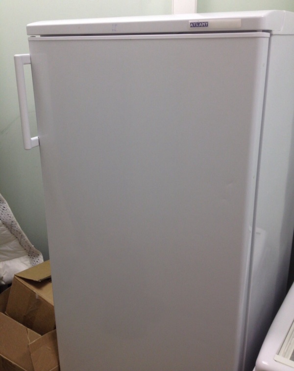 Холодильник atlant 5810. Холодильник Атлант 5810-62. Холодильник Атлант 5810 с морозильной камерой. Холодильник ATLANT ctb75h5-03. Холодильник Атлант 2011 года масса однокамерный.