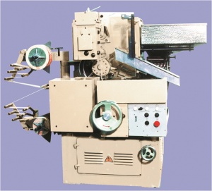 Автомат завёртки конфет модели АЗК 1 предназначенный для завертки карамели с заделкой торцов «вперекрутку»