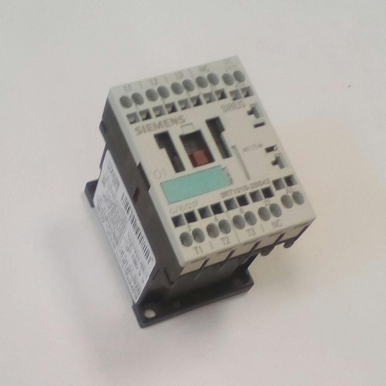 3RT1015-2BB42 Контактор 3-полюсный; Вспомогательные контакты: NC; 24ВDC ...