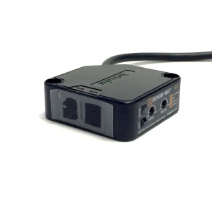 BEN5M-MDT 12-24VDC фотодатчик в комплекте с отражателем MS2 Autonics