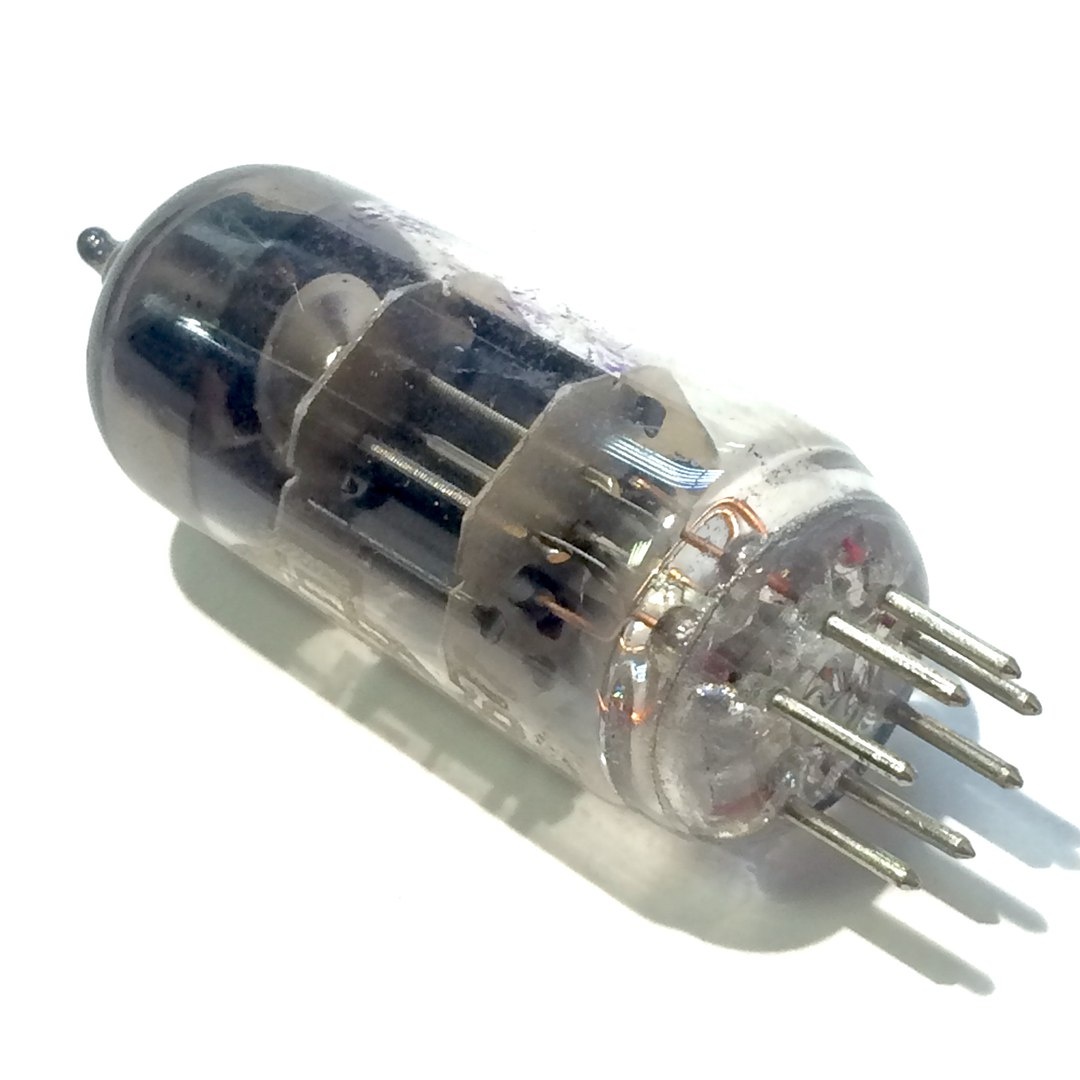 радиолампа 6п15п. п 15 н. эдму-6 манометр. п 15 н. галетный переключатель пгк-3п3н 15.