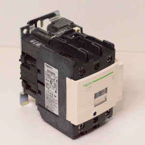 LC1D95M7 Контактор 95A, трехполюсный, НО+НЗ, 220В 50 Гц, Schneider Electric