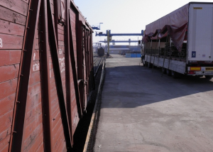 Перевозки грузов в крытых вагонах, полувагонах, на платформах в (из)Крым