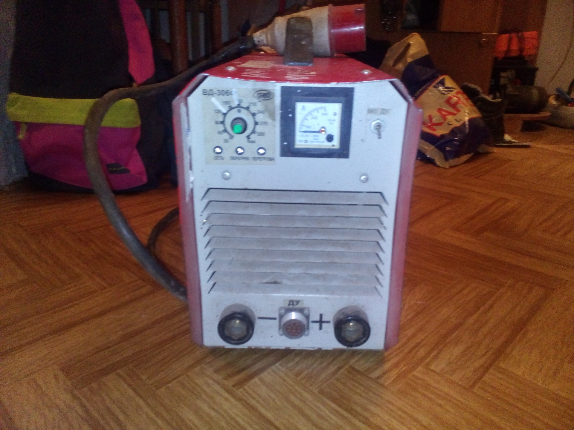 Сварочный аппарат-инвертор в отличном состоянии вд 306 ф на 380 в ...