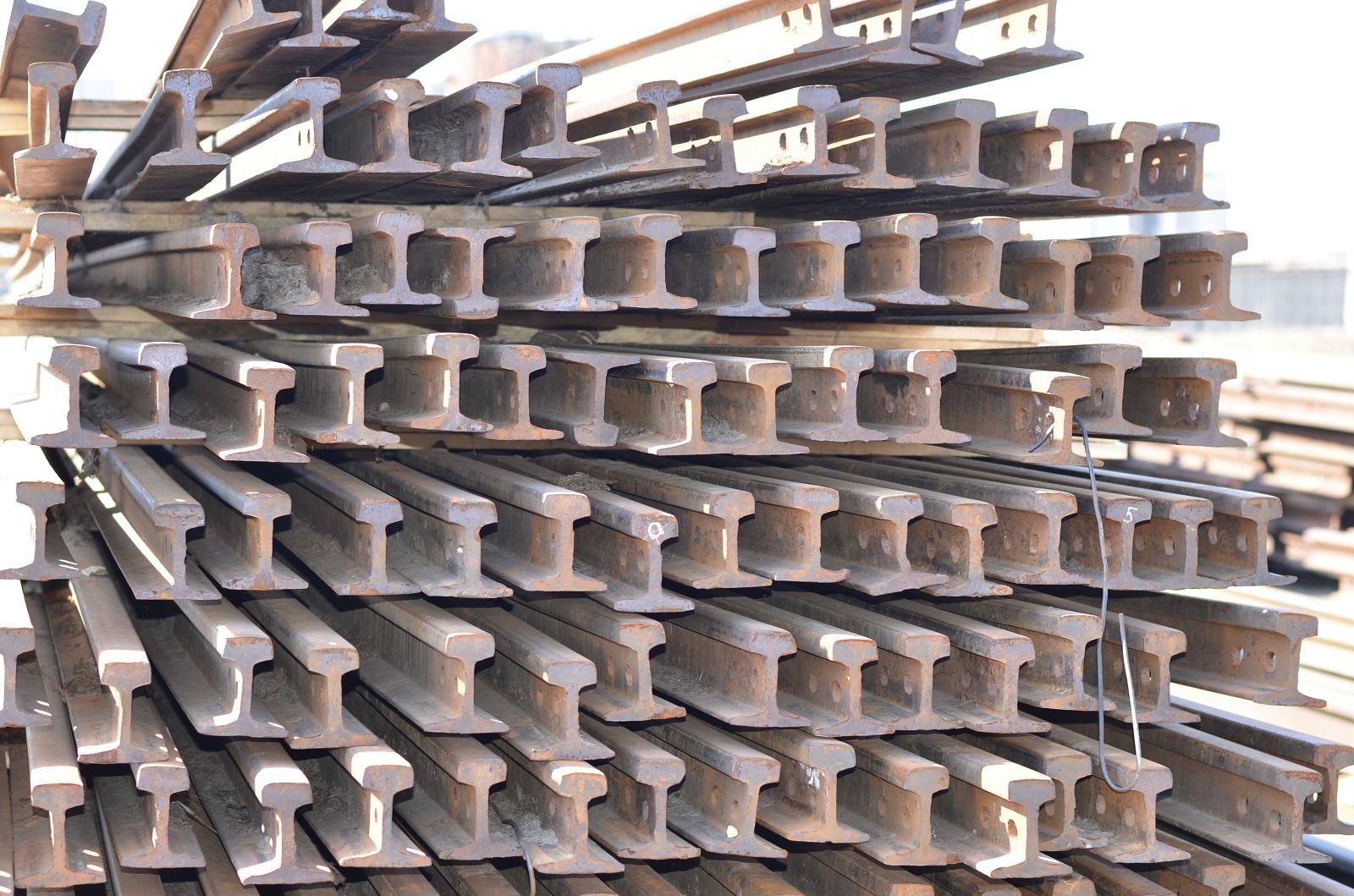 Рельсошпальная решетка р-65. Размещение материалов верхнего строения пути габарит. Площадок хранения материалов верхнего строения пути. Рельс т65. Кр1 50/50 рельс.