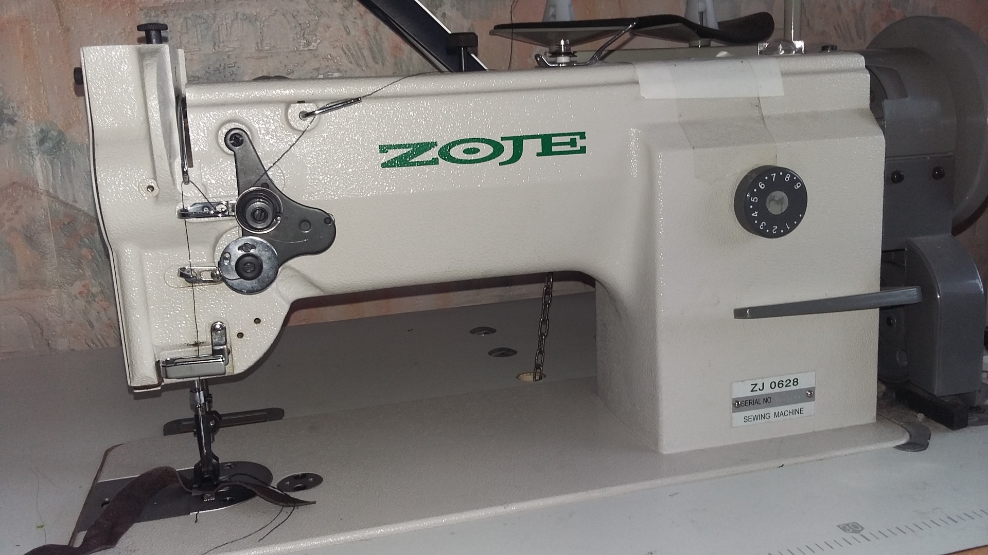 Швейная машинка zoje. Швейная машинка Zoje zj0628. Швейная машинка Zoje 0628. Швейная машина по кожи Zoje ZJ 0628. Zoje швейная машина Промышленная.