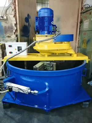 Бетоносмеситель принудительного типа ЭСТ-500 (450л.)