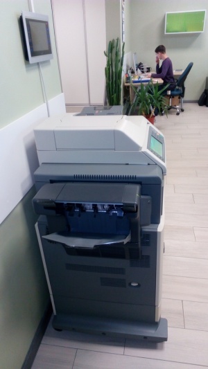 Принтер HP Color LaserJet 4730 mfp
