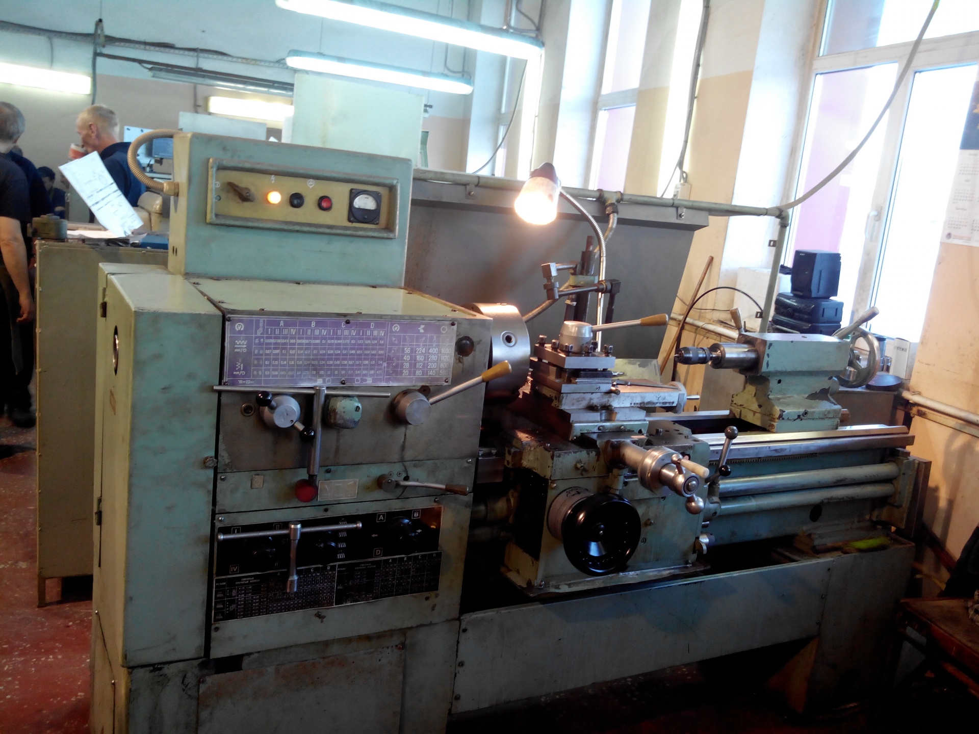 Ижевские станки. Ижевские станки. Токарно-винторезный станок 161ам. Станок токарно-винторезный иж 1и611п. Токарный станок иж 1ис611в.