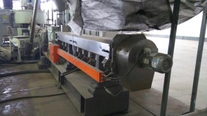 Организация предлагает к продаже экструдер-гранулятор TSK 75В производство Китай с системой управления SIEMENS