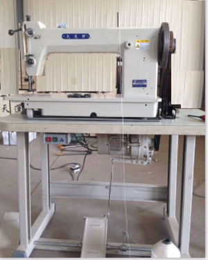 Швейная машина для тяжелых материалов мод. TP8256