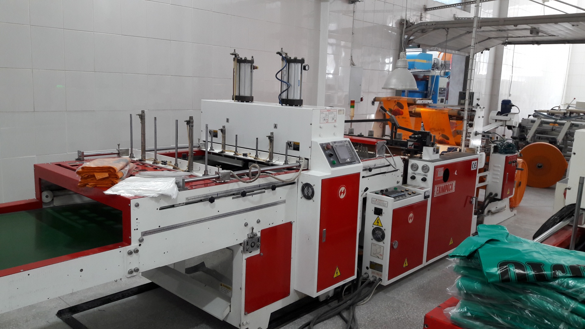 mashinu dlya proizvodstva paketov tipa