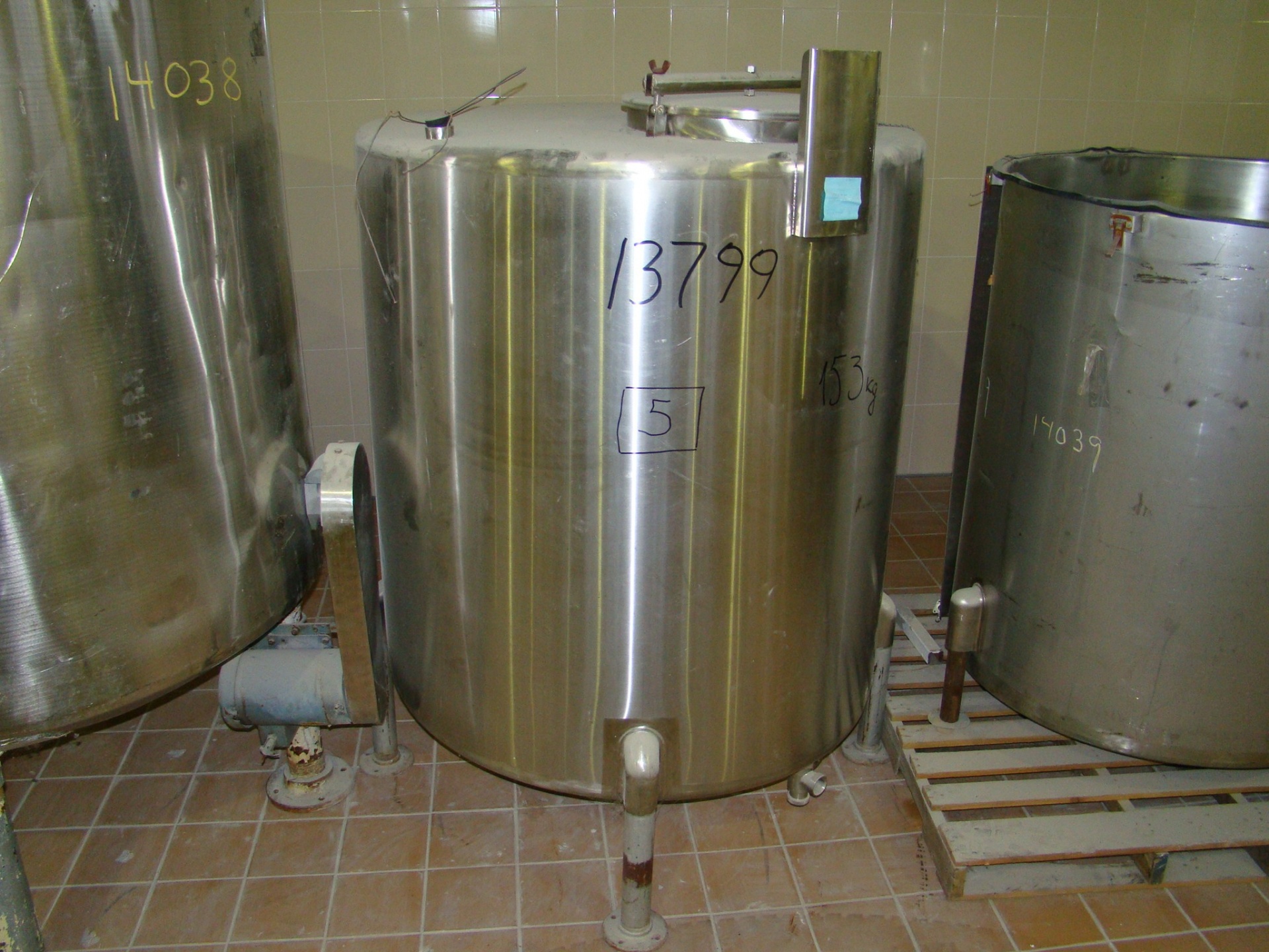 Емкости из нержавеющей стали купить Б/У в Пущино - Биржа оборудования ...