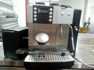 Профессиональная кофемашина Franke Flair-654 с охладителем для молока, заливной тип