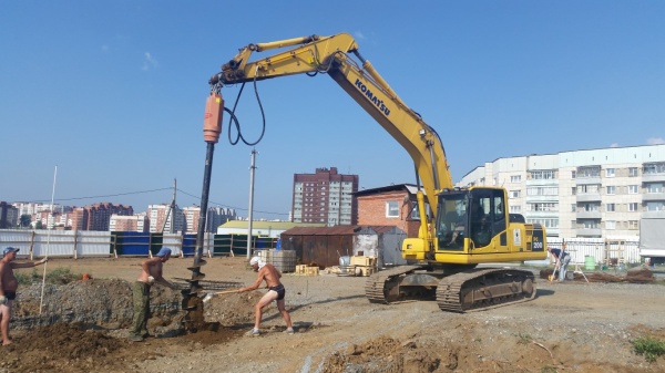 Устройство буронабивных свай, бурение под фундамент