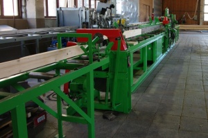 Round log house production line