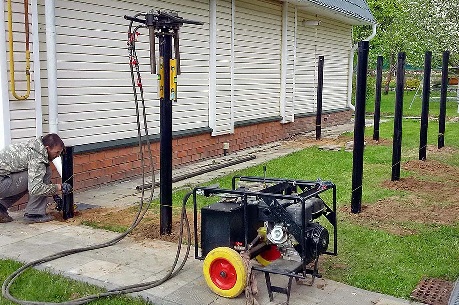 сваи инструменты. сваи инструменты. свайный фундамент из труб. сваи инструменты. инструмент для закручивания винтовых свай.