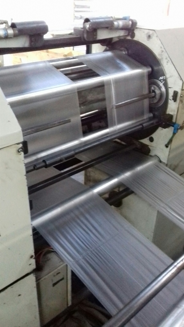 Сварочная высокопроизводительная машина для производства фасовочных пакетов и мешков для мусора в рулонах Coemter Ter Roll 9290/600