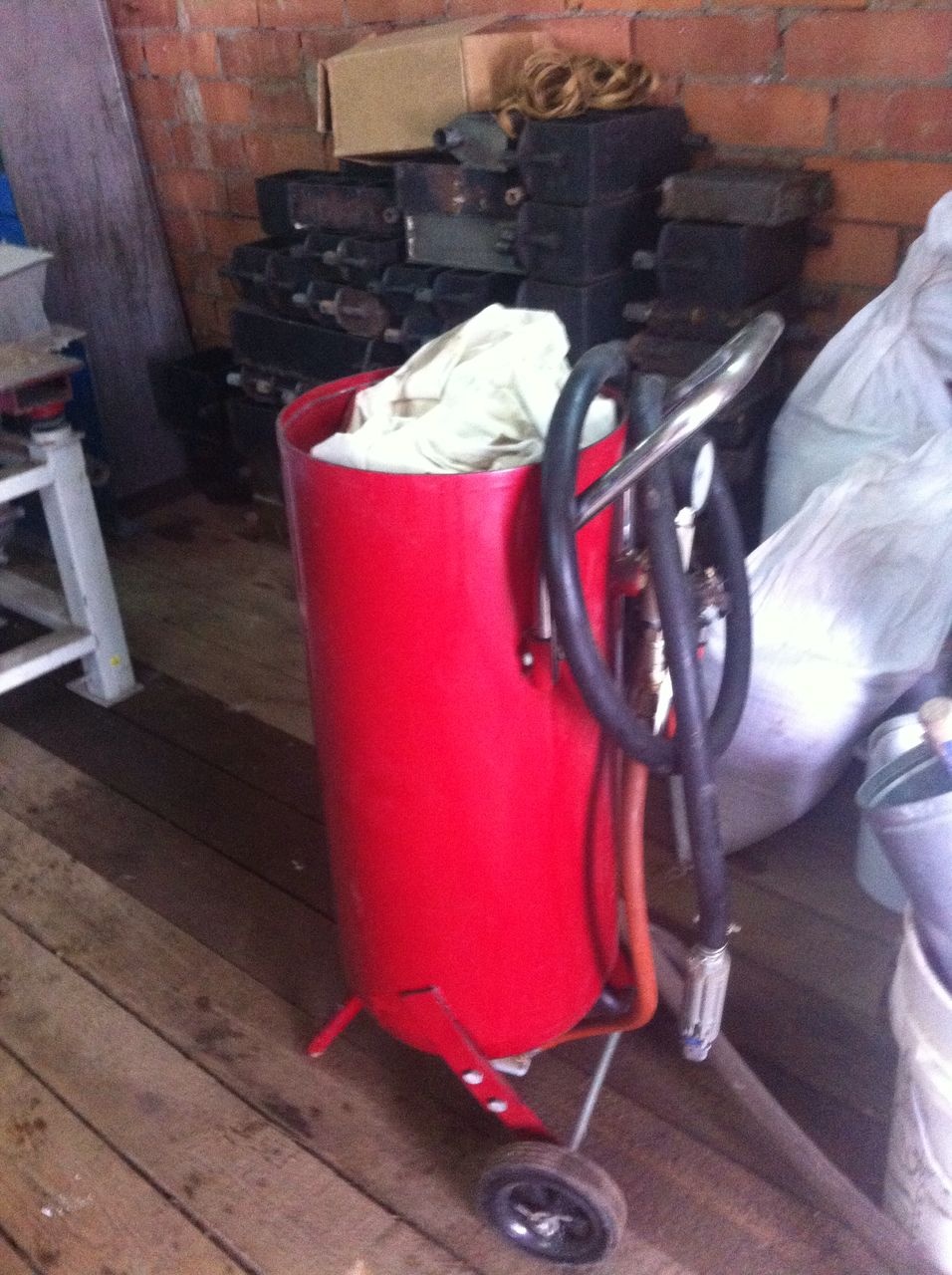 Пескоструйная установка купить Б/У в Москве по цене 9 500 руб. - Биржа ...