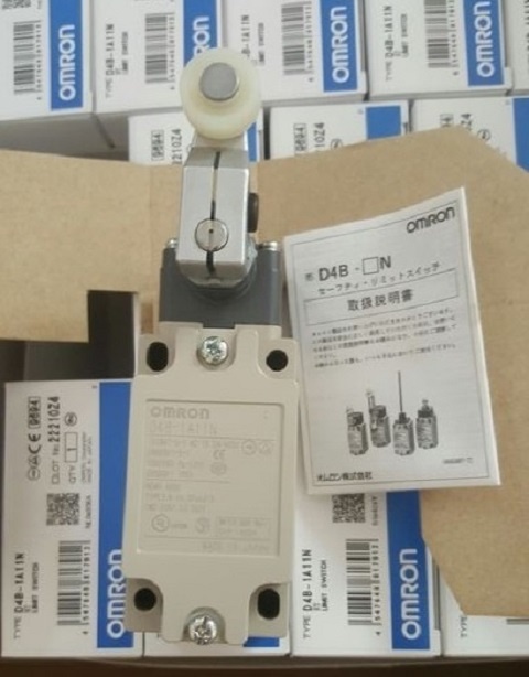 D4B-1113N Концевой выключатель безопасности IP67, рычаг, литой алюминий, NO / NC Omron
