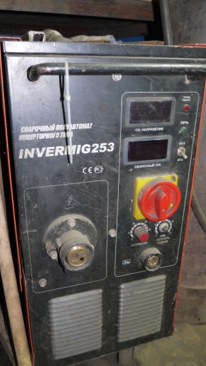 Сварочный полуавтомат инвертерный Foxweld Invermig 253