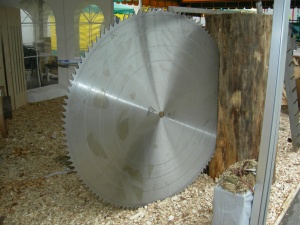 Производим дисковые пилы без напаек с диаметром от 160 до 1500 мм