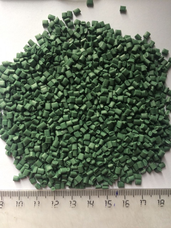 Вторичную гранулу ПВД зелёную