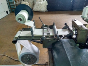 Автоматическая швейная машина для стёжки бортов (бурлетов) пружинных матрасов