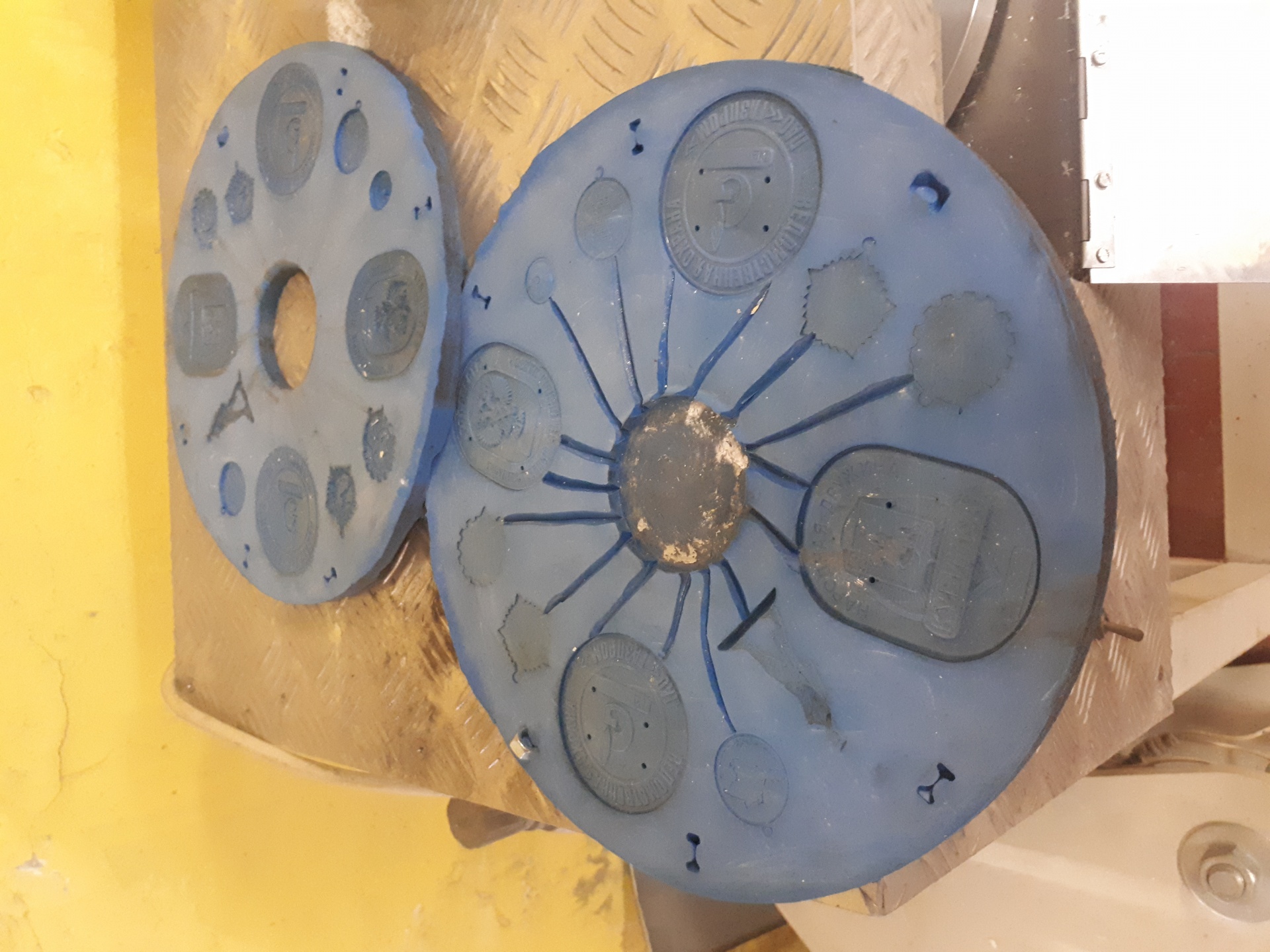 Центробежная Литейная установка для литья легкоплавных металлов купить ...