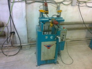 Комплект оборудования Yilmaz для производства пластиковых окон пвх, 40-60 окон в смену