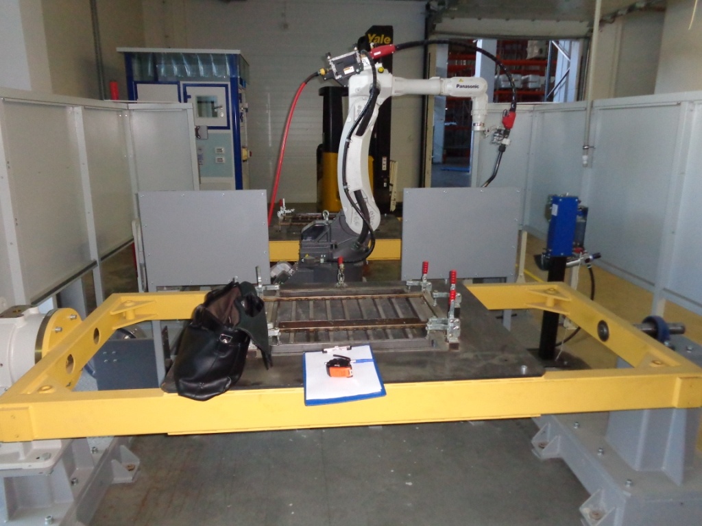 Роботизированный сварочный комплекс Panasonic купить Б/У в Нижнем ...