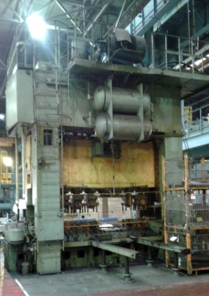 АА6136 (усилие 400 тонн) многопозиционный пресс-автомат