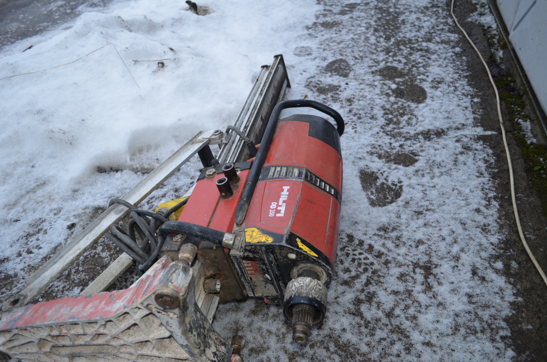 HILTI DD 350-CA - установка алмазного бурения купить Б/У в Санкт ...
