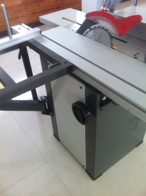 Круглопильный станок с подвижным столом JIB MJ10-1600