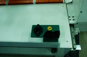 Фрезерный станок с ЧПУ и полуавтоматической сменой инструмента LTT-P1325S (SD)