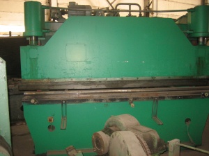Листогиб гидpавлический 100 тонн модель LEM -100\3000