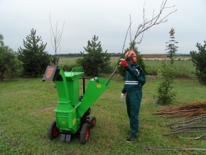 Мобильная дробилка веток и древесных отходов LASKI KDO 90/14 CH440T