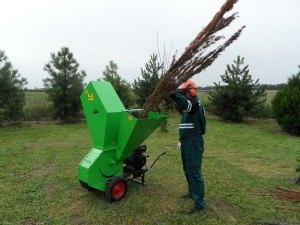 Мобильный измельчитель веток, сучьев и древесных отходов LASKI KDO 85/13T